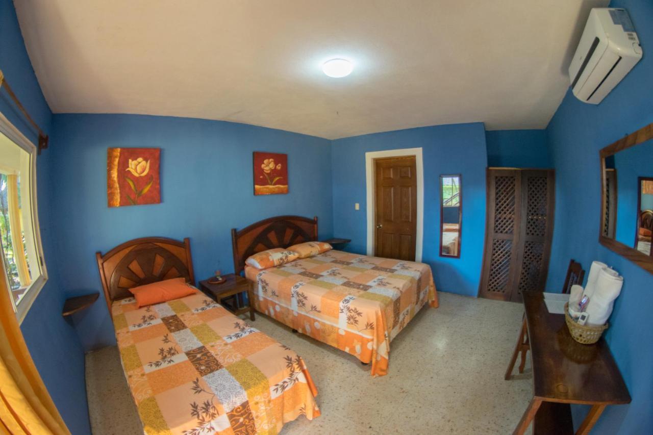 Hotel Cafe Del Sol Monterrico Buitenkant foto