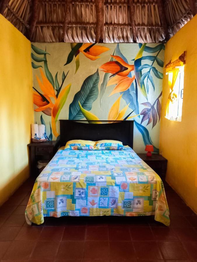 Hotel Cafe Del Sol Monterrico Buitenkant foto