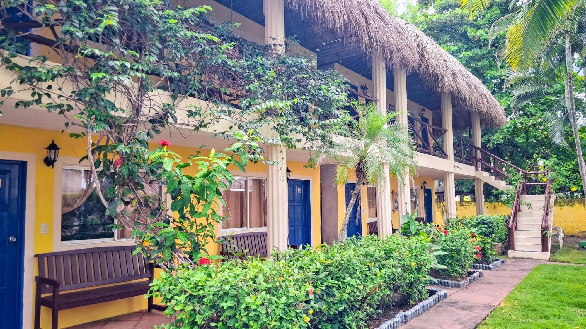 Hotel Cafe Del Sol Monterrico Buitenkant foto