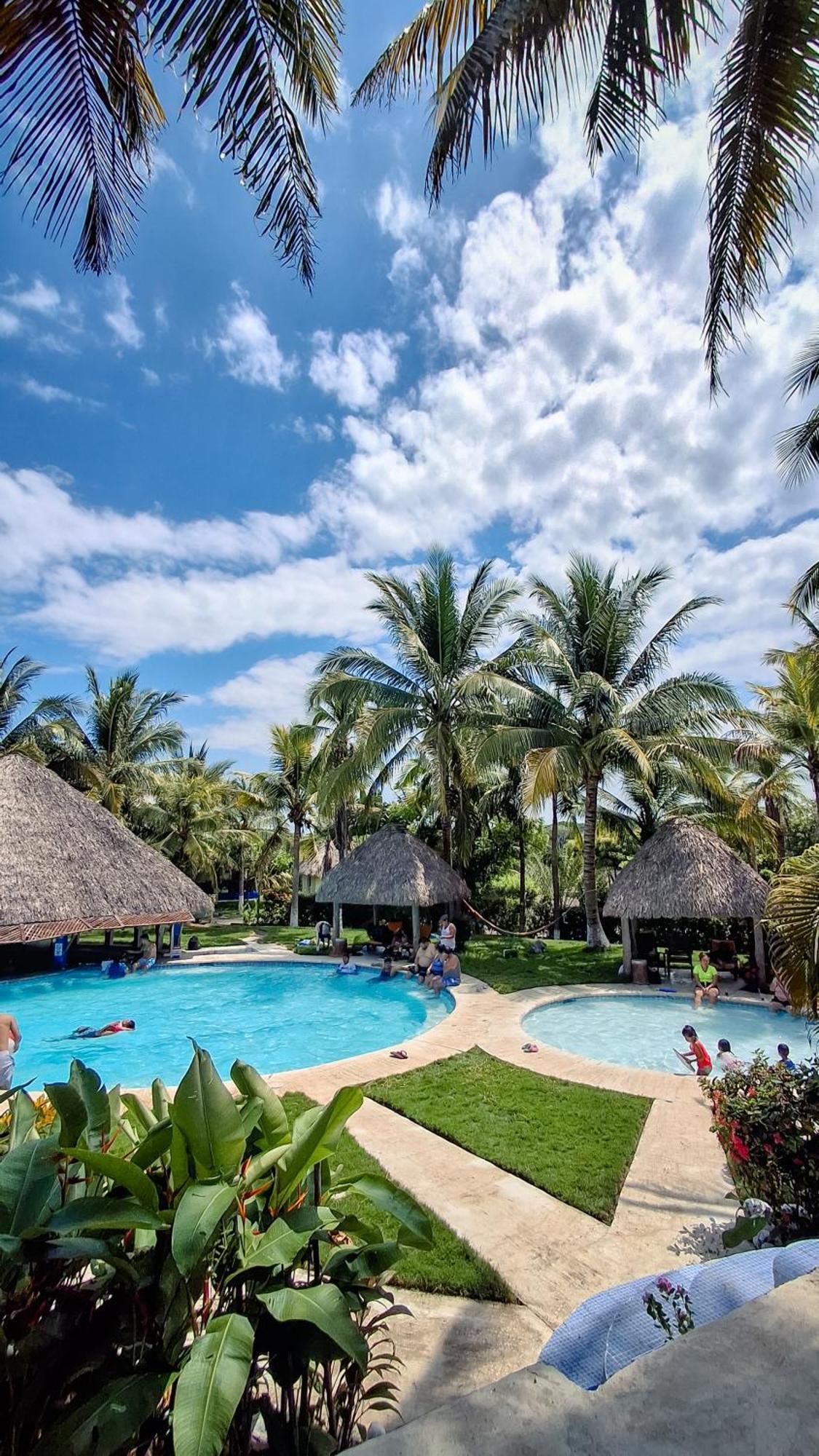 Hotel Cafe Del Sol Monterrico Buitenkant foto