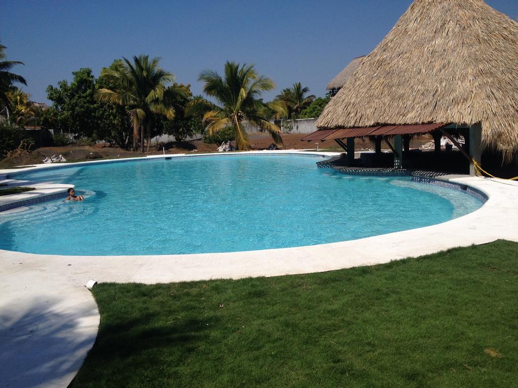 Hotel Cafe Del Sol Monterrico Buitenkant foto