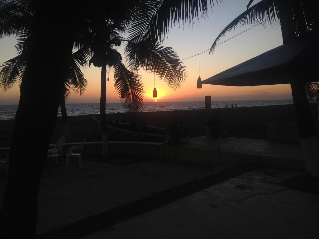 Hotel Cafe Del Sol Monterrico Buitenkant foto