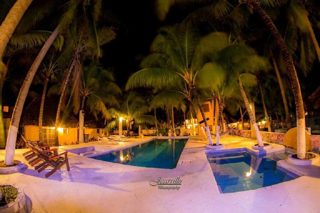 Hotel Cafe Del Sol Monterrico Buitenkant foto