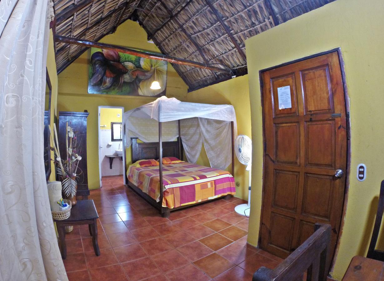 Hotel Cafe Del Sol Monterrico Buitenkant foto